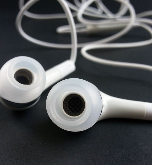 earphones